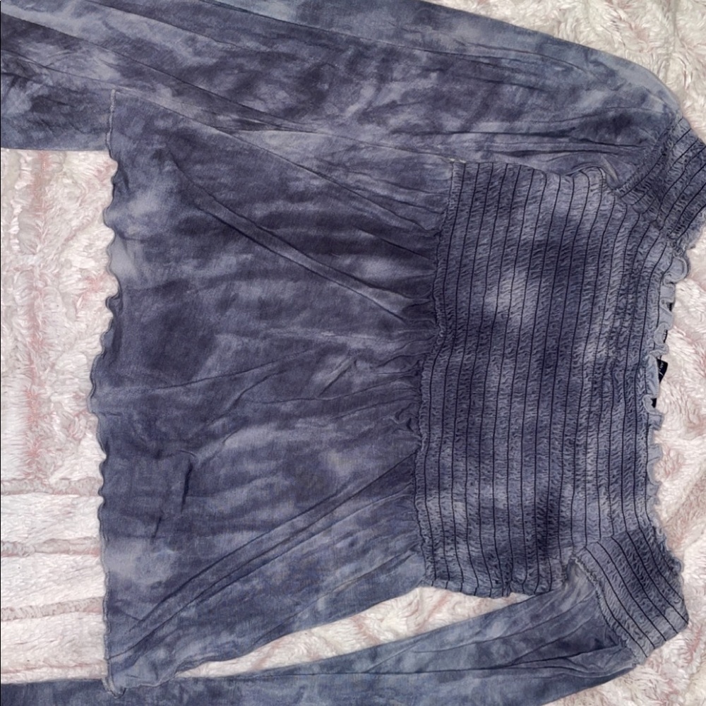 American Eagle off the shoulder long sleeve crop top